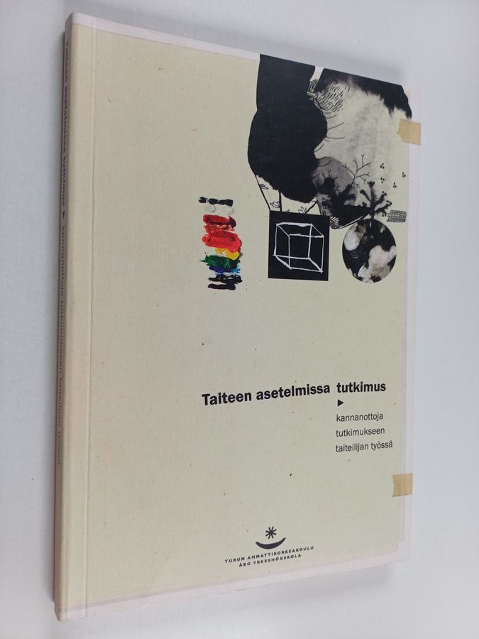 Taiteen asetelmissa tutkimus