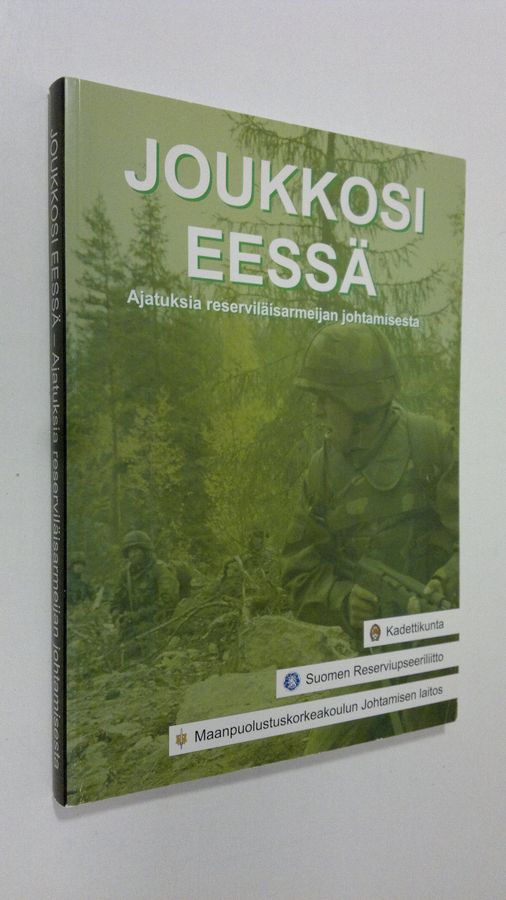 Joukkosi eessä