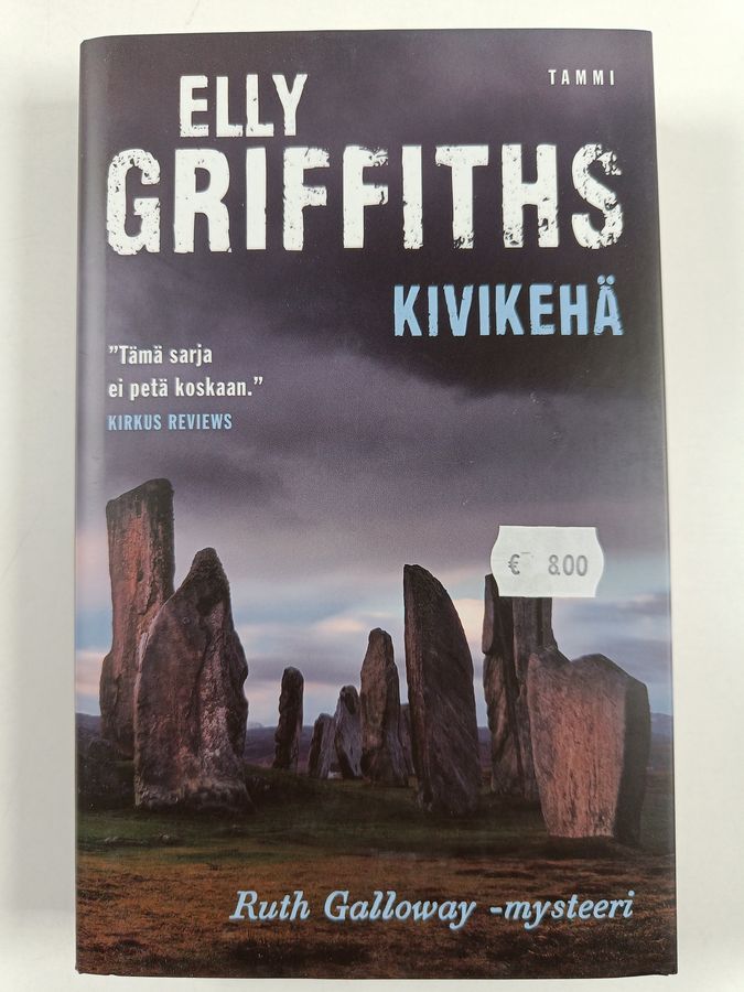 Elly Griffiths : Kivikehä