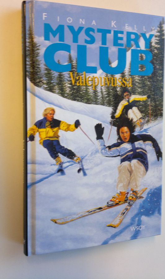 Fiona Kelly : Valepuvussa