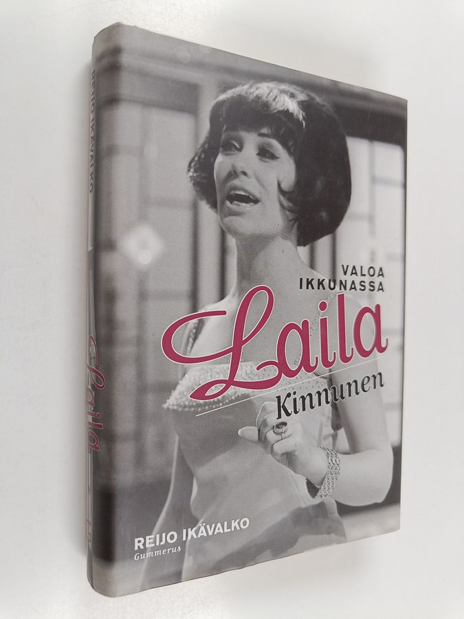 Reijo Ikävalko : Laila Kinnunen : valoa ikkunassa