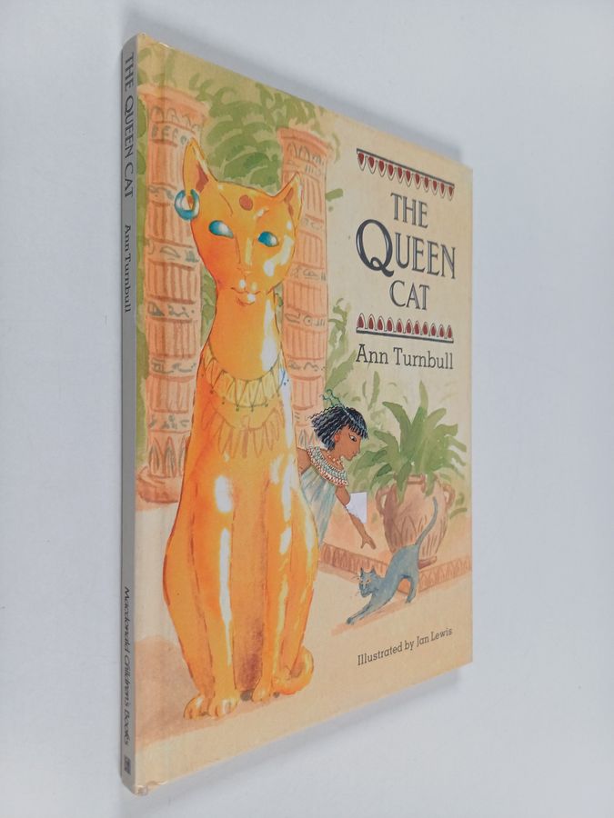 The Queen Cat