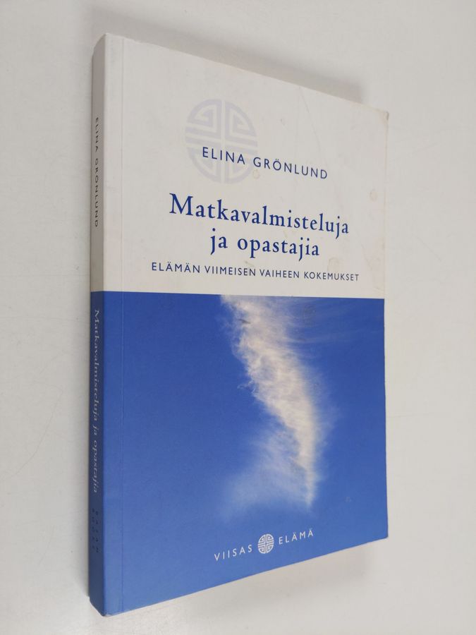 Matkavalmisteluja ja opastajia