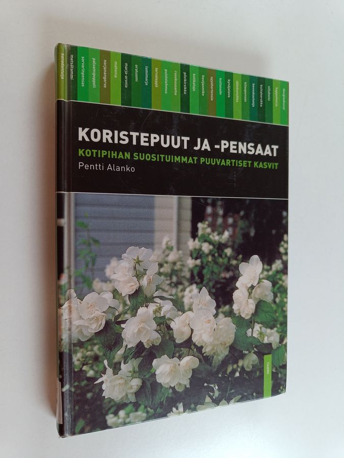 Koristepuut ja -pensaat