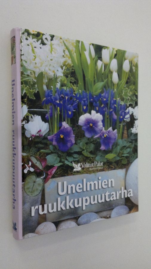 Sinikka Neuvonen : Unelmien ruukkupuutarha