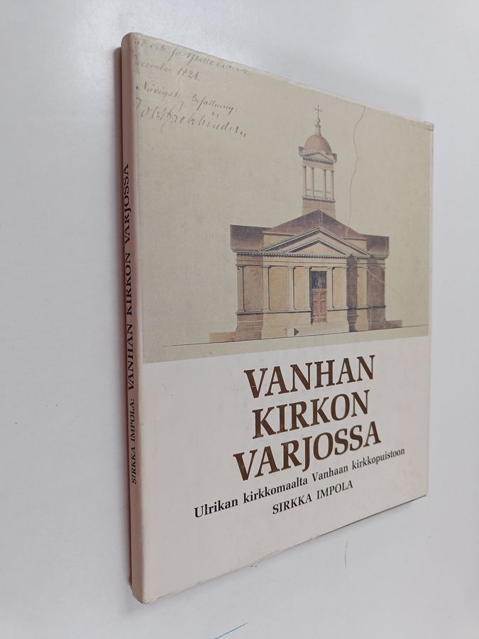 Vanhan kirkon varjossa