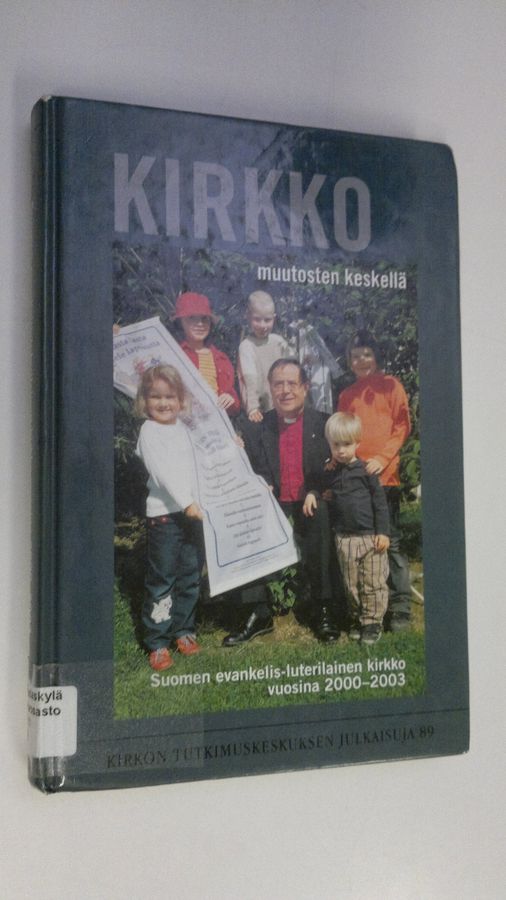 Kirkko muutosten keskellä
