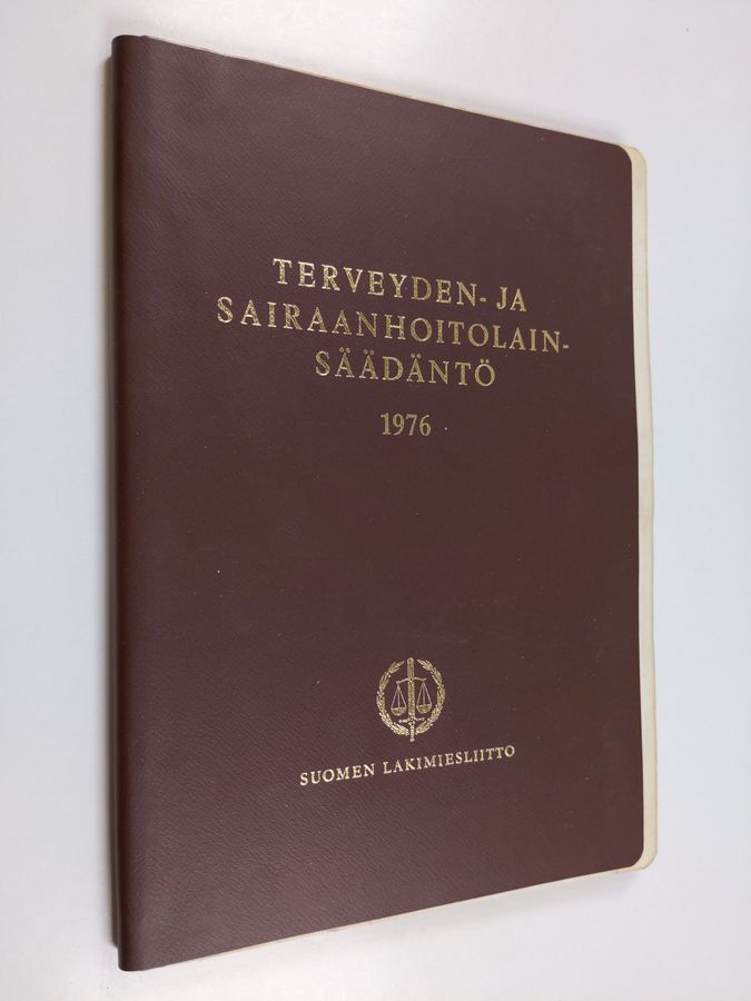 Terveyden- ja sairaanhoitolainsäädäntö 1976