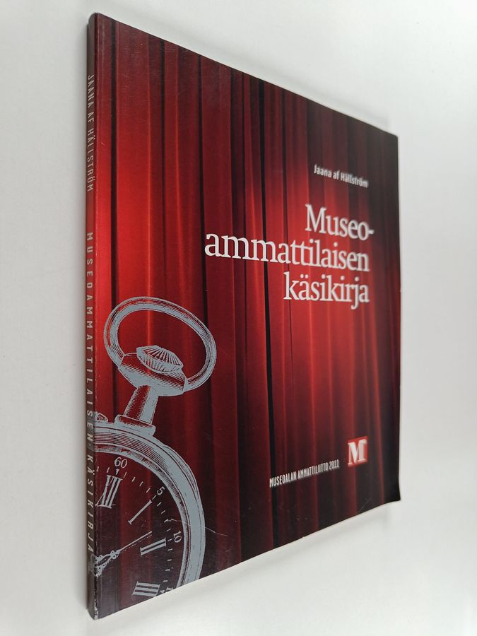 Museoammattilaisen käsikirja