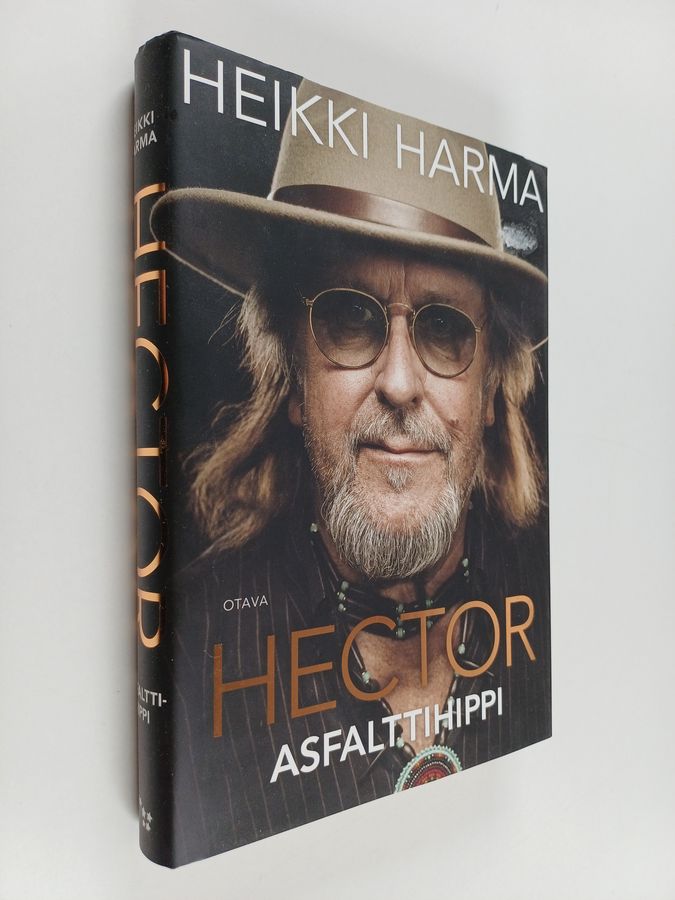 Heikki Harma : Hector : asfalttihippi : Muistelmia putkiradiosta Ruusuportille