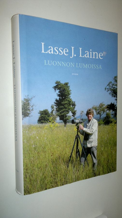 Lasse J. Laine : Luonnon lumoissa