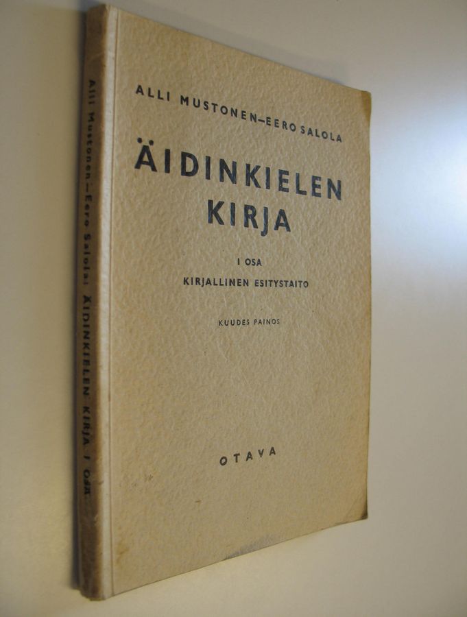 Alli Mustonen : Äidinkielen kirja 1, Kirjallinen esitystaito