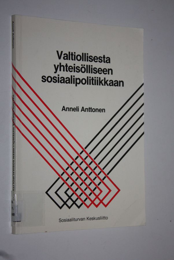 Valtiollisesta yhteisölliseen sosiaalipolitiikkaan
