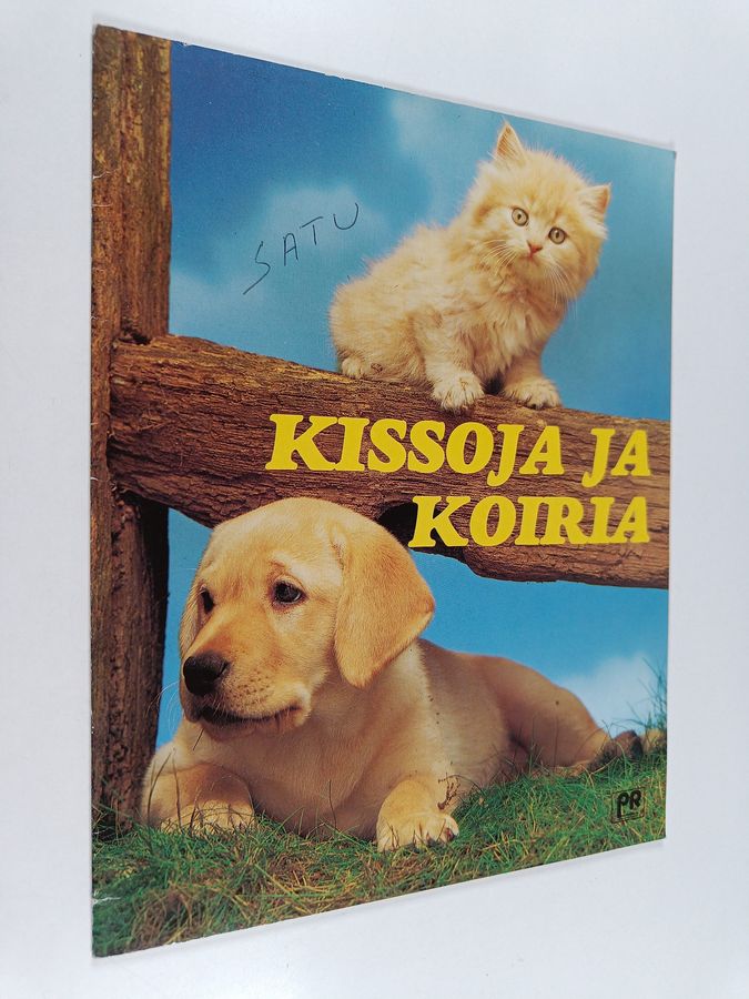 Kissoja ja koiria.