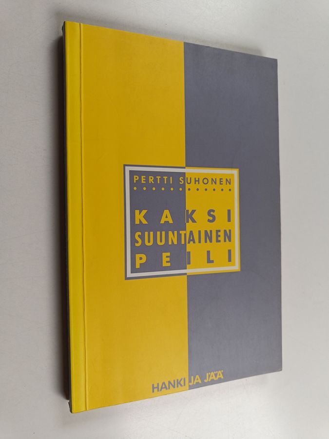 Kaksisuuntainen peili