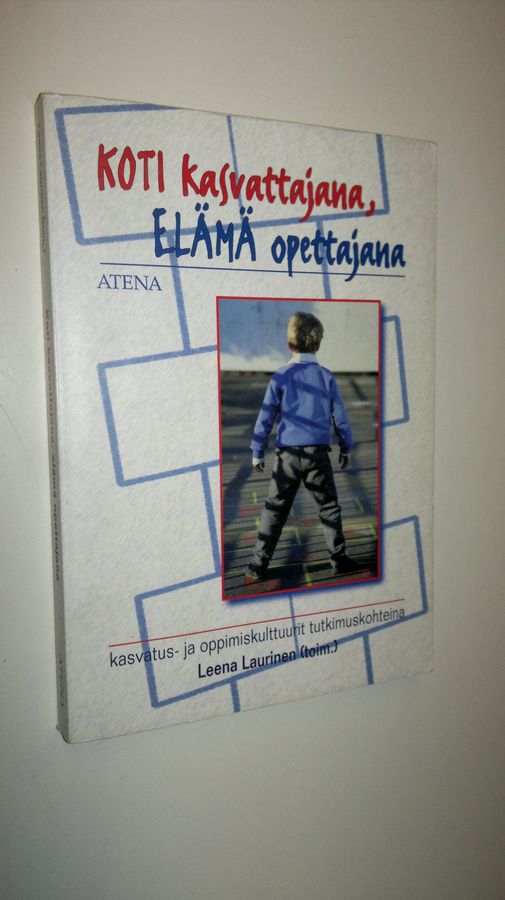 Koti kasvattajana, elämä opettajana