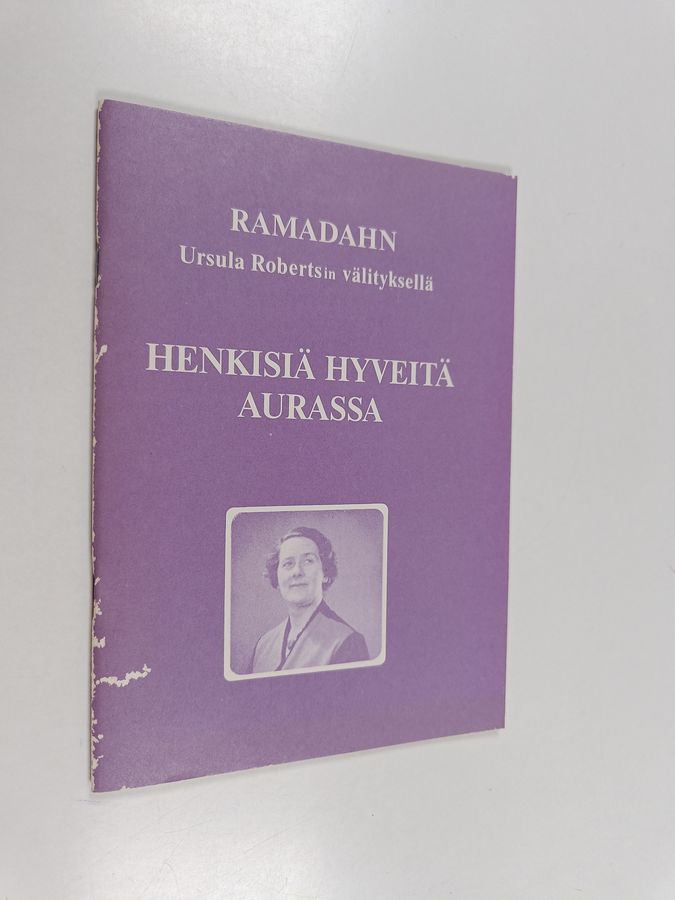 Henkisiä hyveitä aurassa