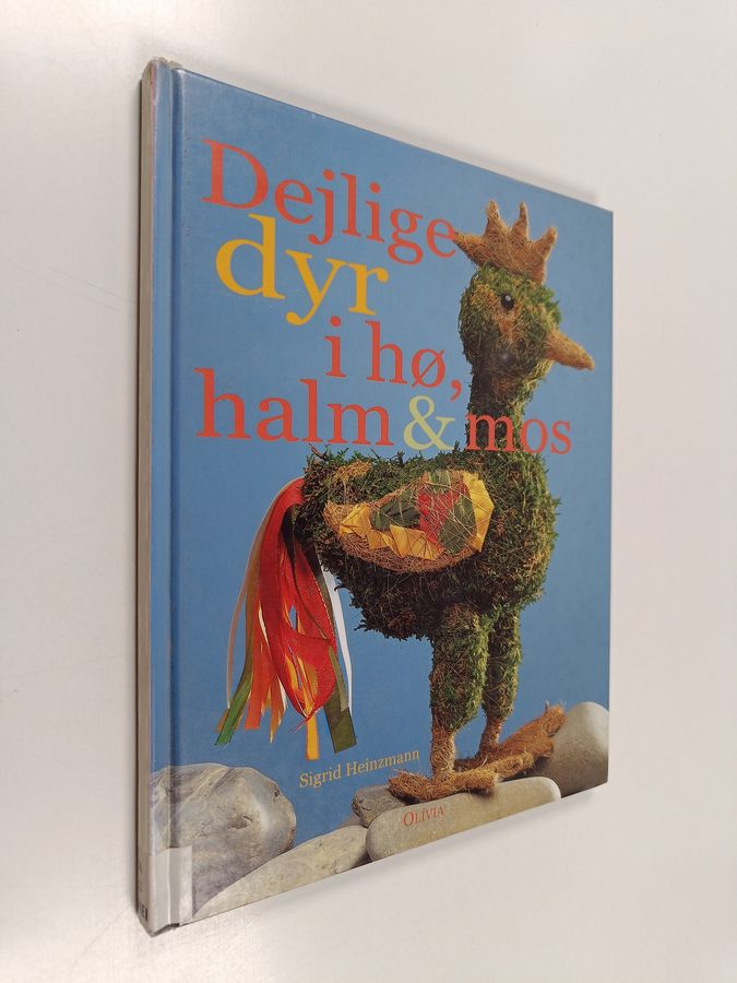 Dejlige dyr i hø, halm & mos