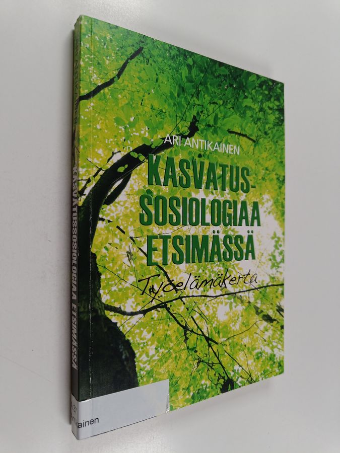 Kasvatussosiologiaa etsimässä