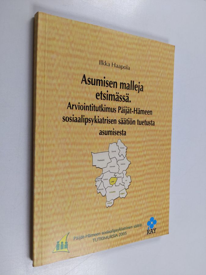 Asumisen malleja etsimässä