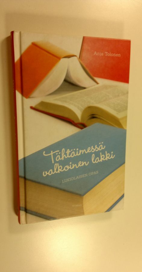 Tähtäimessä valkoinen lakki
