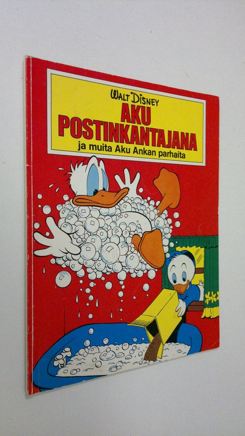 Walt Disney : Aku postinkantajana ja muita Aku Ankan parhaita