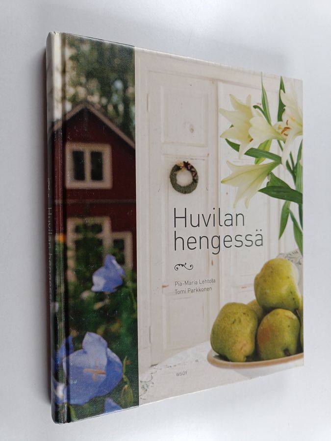 Pia-Maria Lehtola : Huvilan hengessä