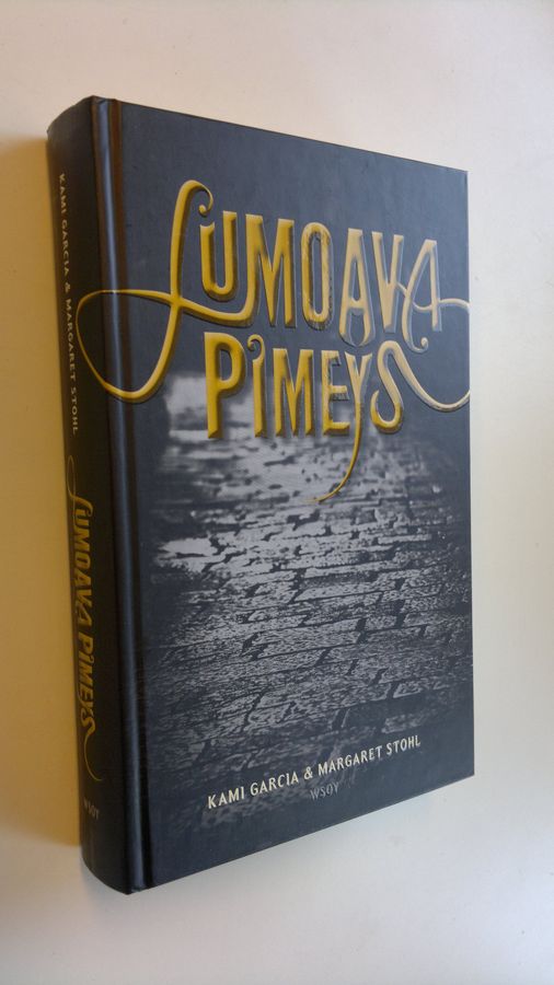 Kami Garcia : Lumoava pimeys