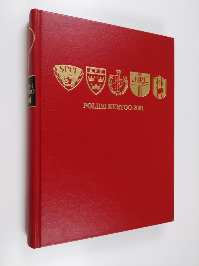 Pohjolan poliisi kertoo 2001