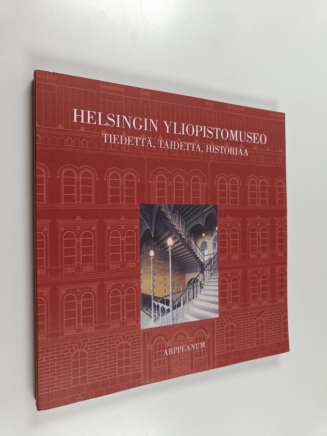 Kati (toim.) Heinämies : Helsingin yliopistomuseo : tiedettä, taidetta, historiaa