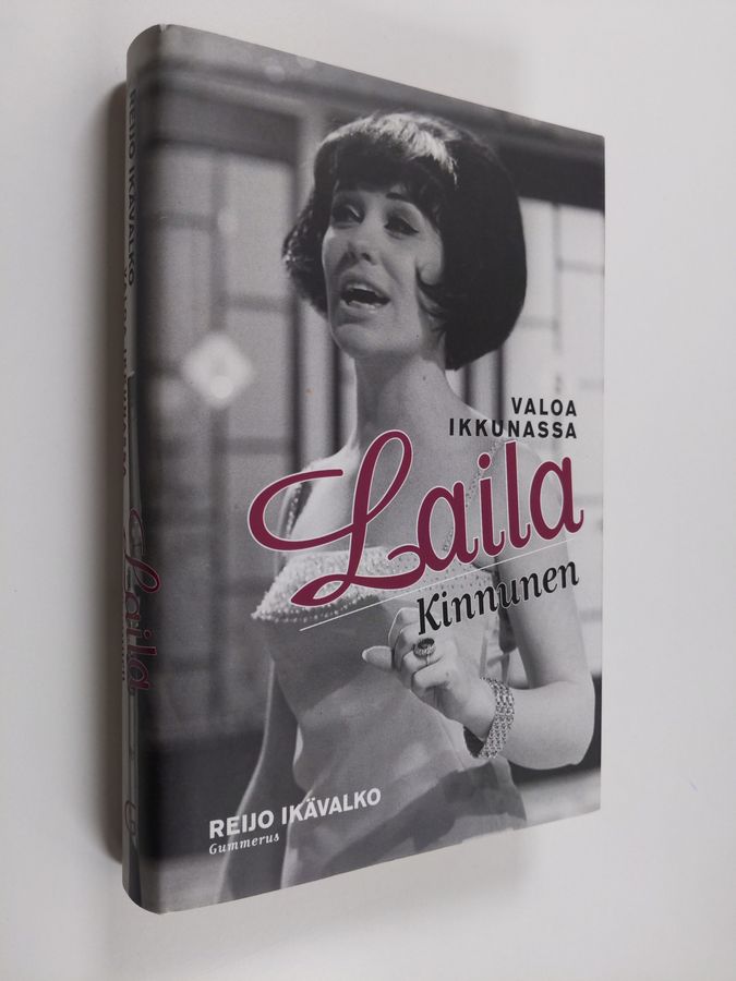 Reijo Ikävalko : Laila Kinnunen : valoa ikkunassa