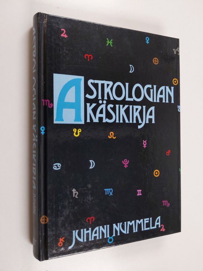 Juhani Nummela : Astrologian käsikirja