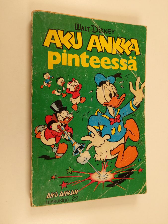 Walt Disney : Aku Ankka pinteessä