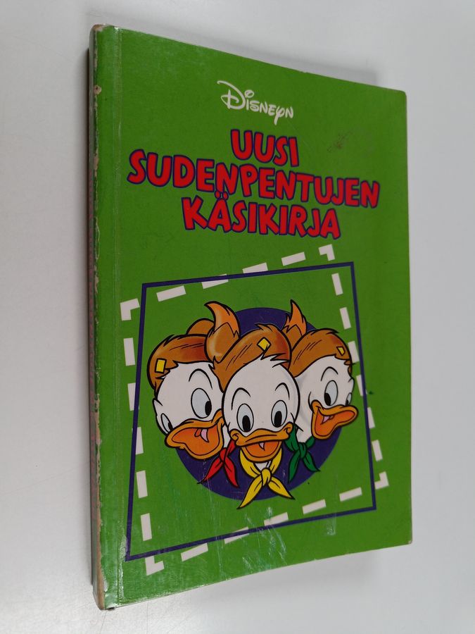 Walt Disney & Fausto Vitaliano : Uusi sudenpentujen käsikirja