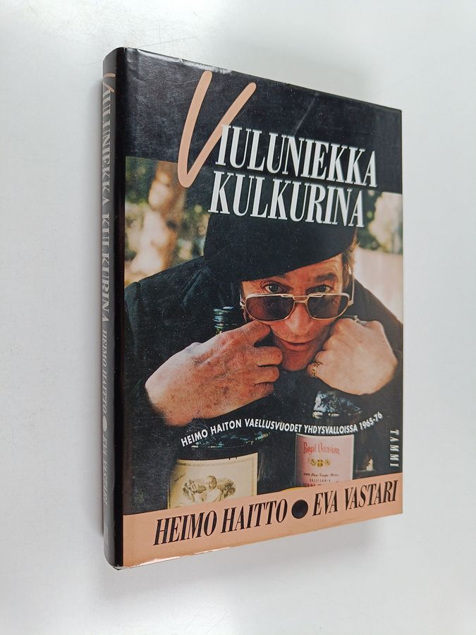 Heimo Haitto : Viuluniekka kulkurina : Heimo Haiton vaellusvuodet Yhdysvalloissa 1965-76