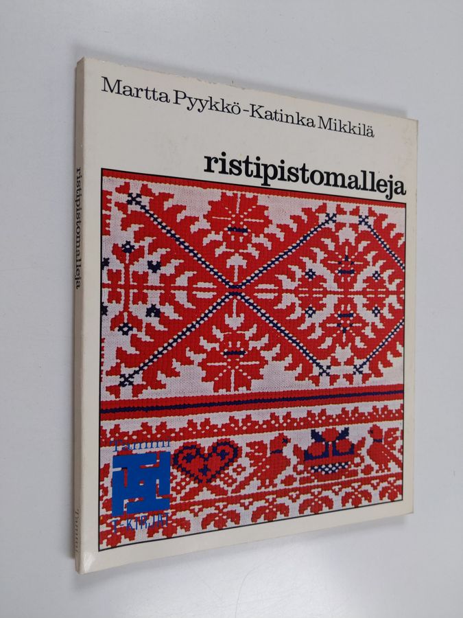 Martta Pyykkö : Ristipistomalleja