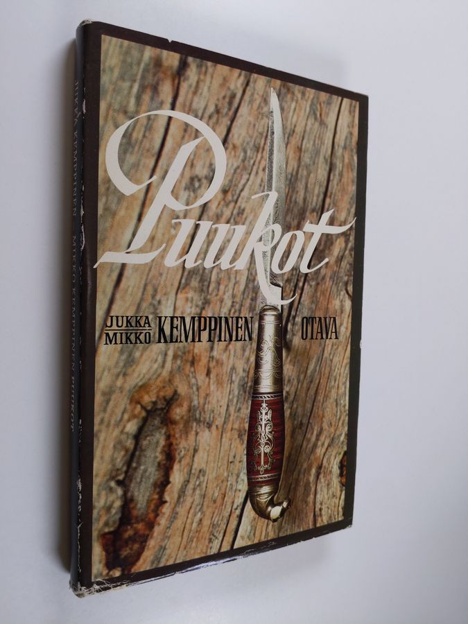 Jukka Kemppinen : Puukot