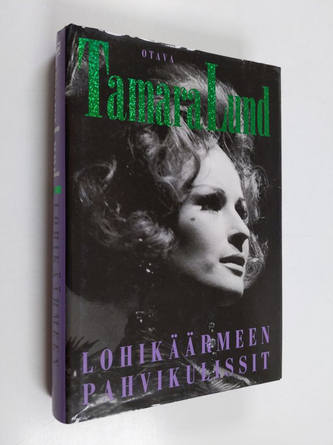 Tamara Lund : Lohikäärmeen pahvikulissit