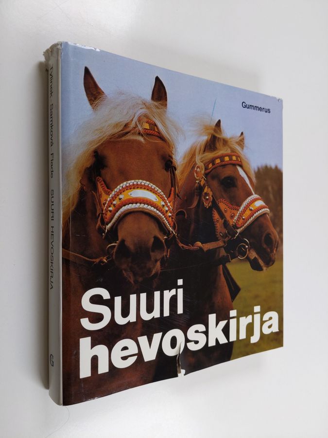 Johannes E. Flade : Suuri hevoskirja
